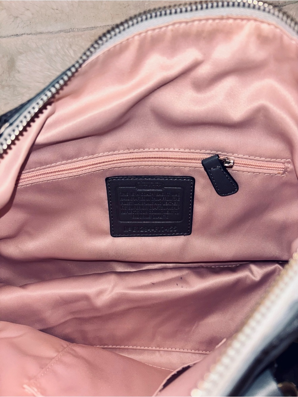Coach Two-Tone Gray & Cream Shoulder Bag with Dark Trim - Picture 4 of 6